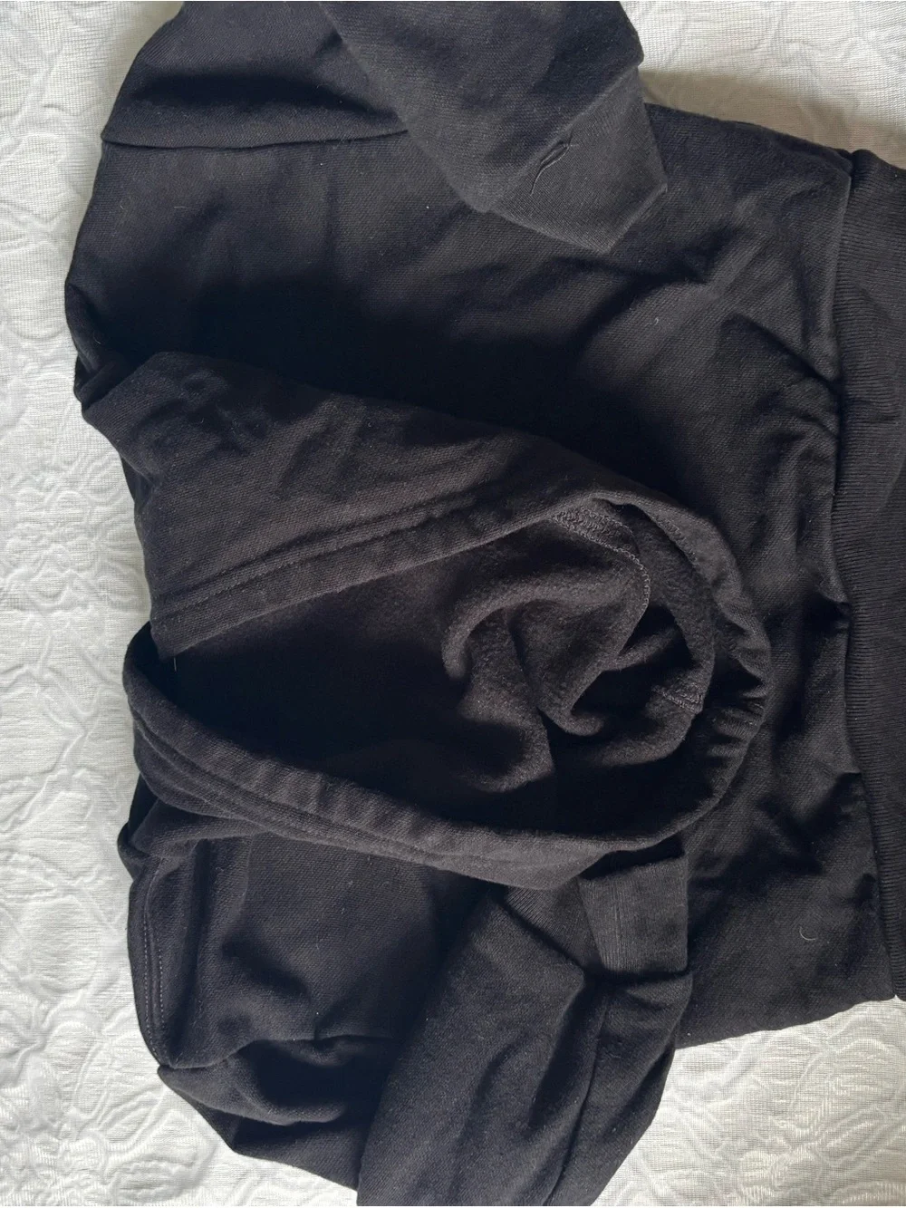 GAP Black Sweatshirt with White Tag Detail
